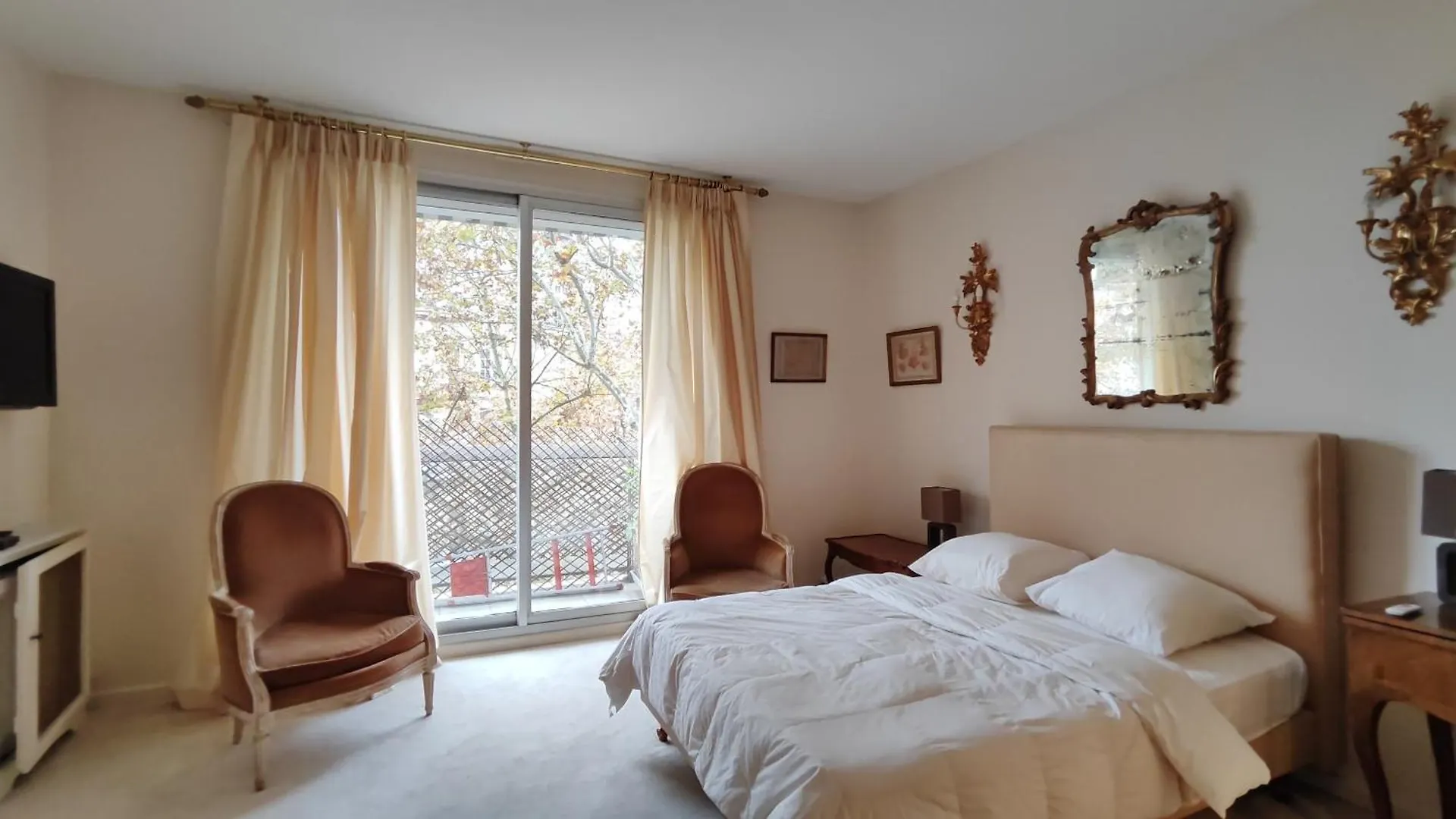 Avenue Victor Hugo - Paris 16 - 4160 Apartment France