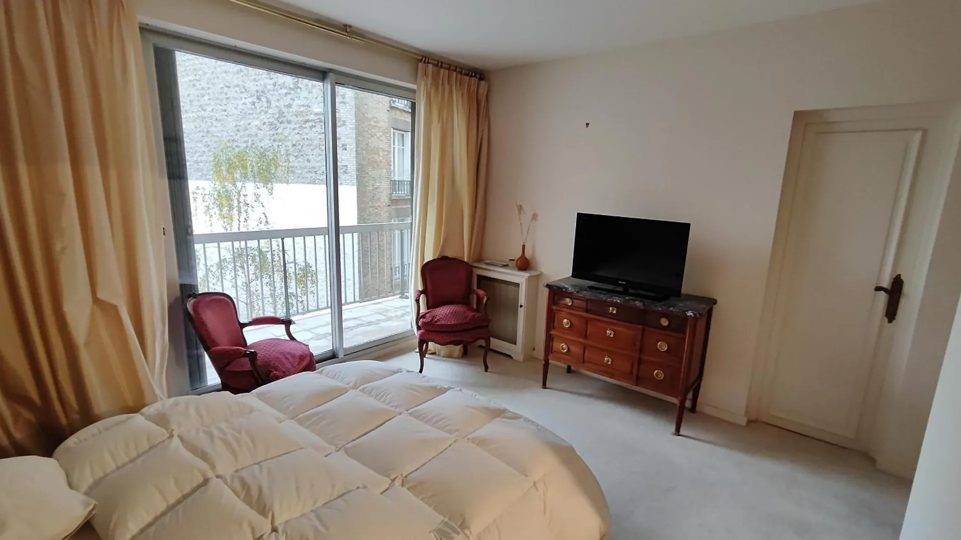 Avenue Victor Hugo - Paris 16 - 4160 Apartamento 0*,